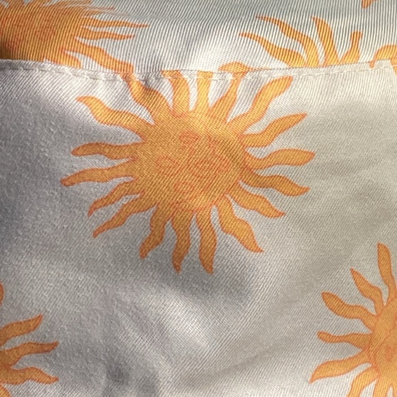 Reversible Bucket Hat - Picture 4 of 8